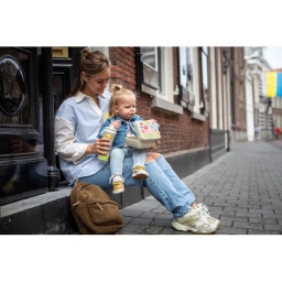 Zestaw śniadaniowy Koziol PEPPA PIG (lunchbox Candy L + butelka bidon na wodę 425ml) - miniatura 3